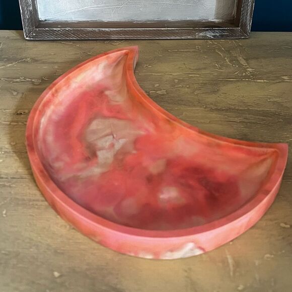 Handcrafted Resin Crescent Moon Tray - Picture 9 of 9